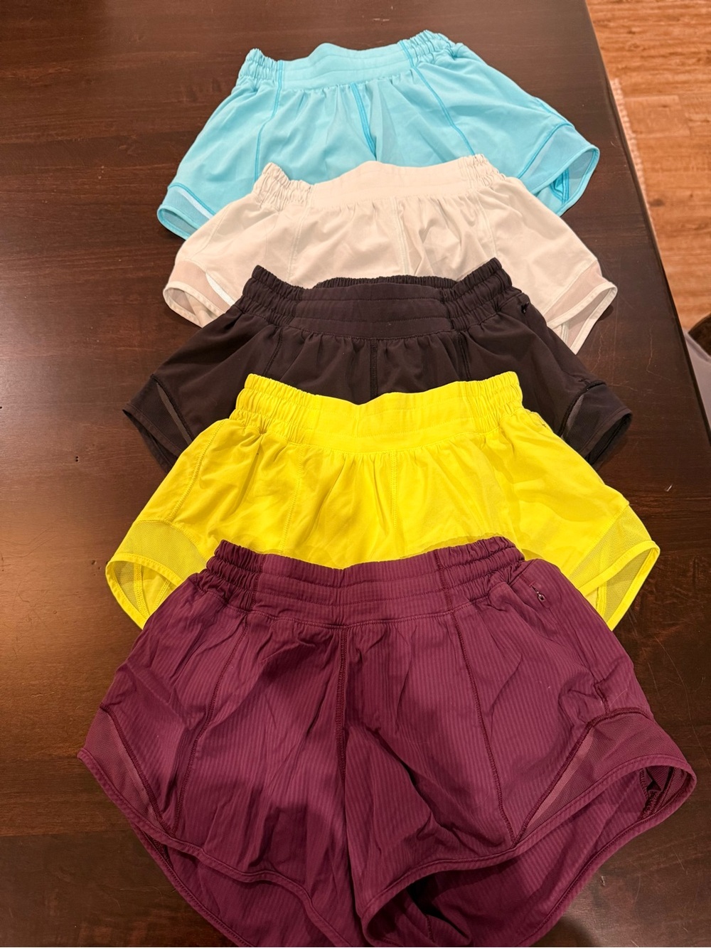 Lululemonl lot of 5 Hotty Hot Shorts